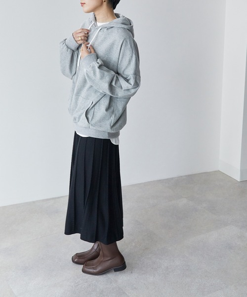 ECRIRE（エクリール）の「マルチカラーフーディー（パーカー・レディース・ブラック/グレー/ピンク/アイボリー/ダークグリーン/カーキ・フリー）」の19枚目の写真