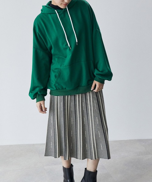 ECRIRE（エクリール）の「マルチカラーフーディー（パーカー・レディース・ブラック/グレー/ピンク/アイボリー/ダークグリーン/カーキ・フリー）」の21枚目の写真