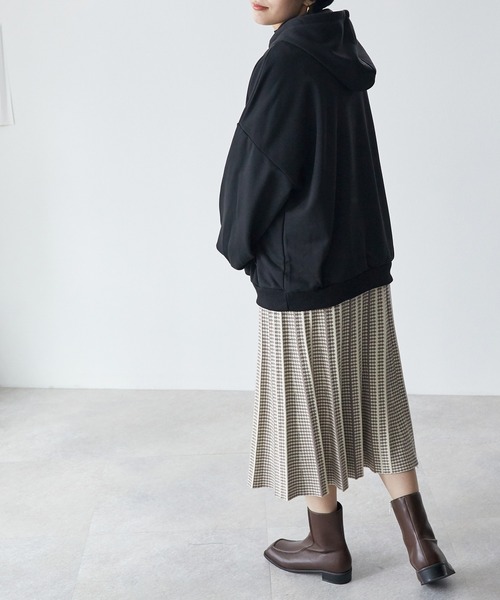 ECRIRE（エクリール）の「マルチカラーフーディー（パーカー・レディース・ブラック/グレー/ピンク/アイボリー/ダークグリーン/カーキ・フリー）」の14枚目の写真