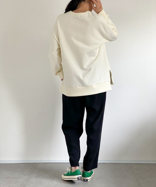 ottilie（オティーリエ）の「サイドスリットプリントスウェット（スウェット・レディース・ネイビー/ピンク/アイボリー・FREE）」の14枚目の写真