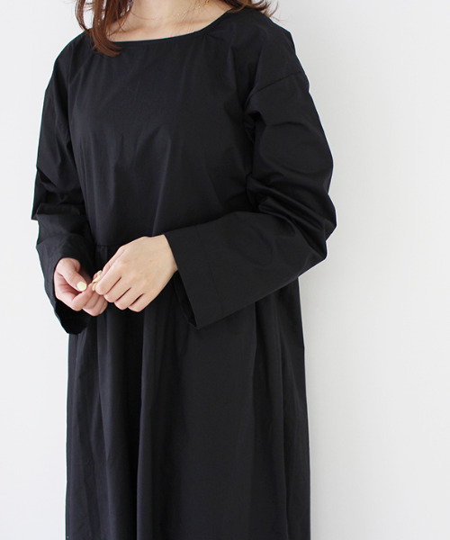 MODE ROBE（モードローブ）の「ラウンドネックコットンワンピース（ワンピース・レディース・ブラック/アイボリー・FREE）」の8枚目の写真