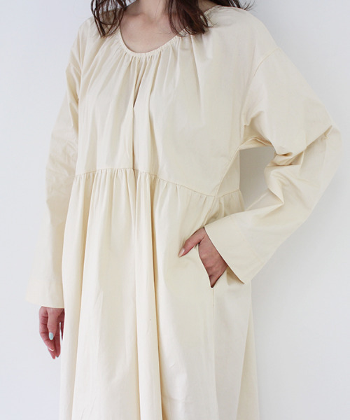 MODE ROBE（モードローブ）の「ラウンドネックコットンワンピース（ワンピース・レディース・ブラック/アイボリー・FREE）」の12枚目の写真