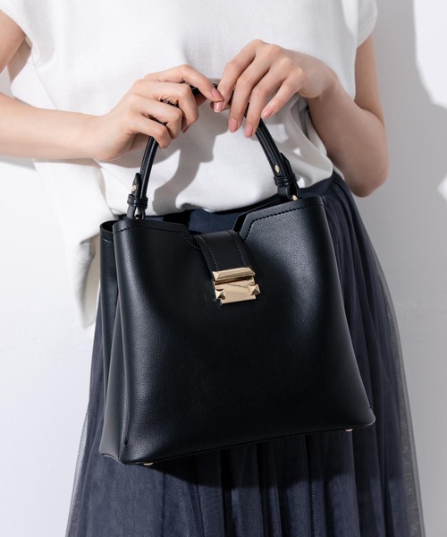 Edit Sheen（エディットシーン）の「【High-Line】スクエアスタッズフラップバッグカラーミディ（ハンドバッグ・レディース・ベージュ/ミント/イエロー/ベビーピンク/ライトグレー/ブラック/ダークベージュ・FREE）」の19枚目の写真