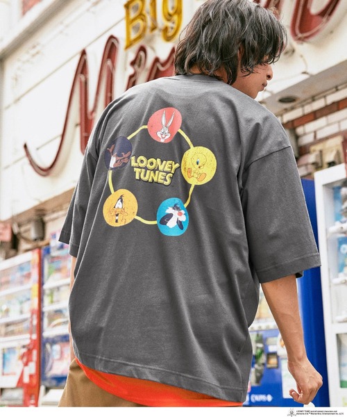 LOONEY TUNES CLASSIC（ルーニーチューンズクラシック）の「レトロアメコミ 別注 アソートデザイン オーバーサイズ半袖カットソー（Tシャツ/カットソー・メンズ・ホワイト系その他/グレー系その他/ベージュ系その他/ブルー系その他/ホワイト系その他2/ホワイト系その他3/ホワイト系その他4/ホワイト系その他5/ホワイト系その他6/グレー系その他2/グレー系その他3/グレー系その他4/グレー系その他5/グレー系その他6/ベージュ系その他2/ベージュ系その他3/ブルー系その他2/ブルー系その他3・M/L）」の8枚目の写真