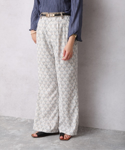 ap retro（アプレトロ）の「ウエスト配色スラックスパンツ【ZOZO限定アイテム】（その他パンツ・レディース・ブラック/アイボリー/ライトベージュ・FREE）」の15枚目の写真