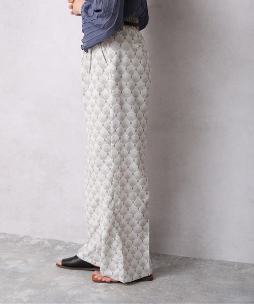 ap retro（アプレトロ）の「ウエスト配色スラックスパンツ【ZOZO限定アイテム】（その他パンツ・レディース・ブラック/アイボリー/ライトベージュ・FREE）」の22枚目の写真