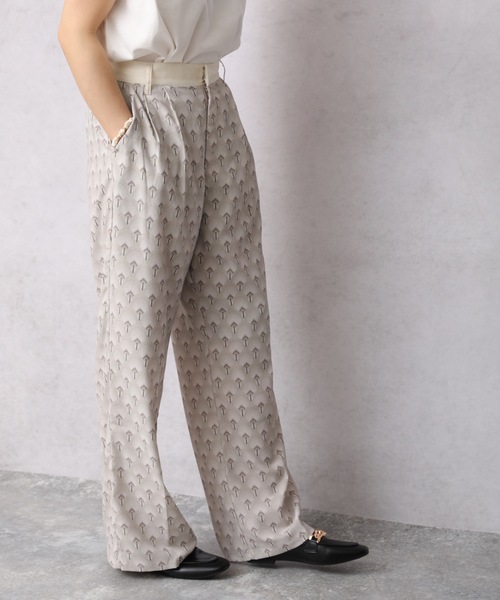 ap retro（アプレトロ）の「ウエスト配色スラックスパンツ【ZOZO限定アイテム】（その他パンツ・レディース・ブラック/アイボリー/ライトベージュ・FREE）」の4枚目の写真