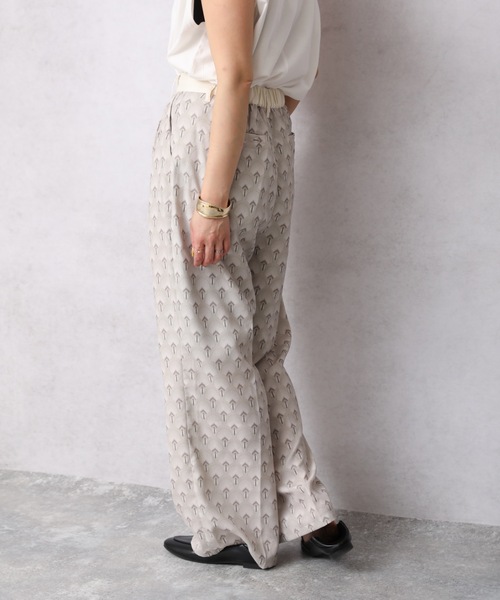 ap retro（アプレトロ）の「ウエスト配色スラックスパンツ【ZOZO限定アイテム】（その他パンツ・レディース・ブラック/アイボリー/ライトベージュ・FREE）」の6枚目の写真