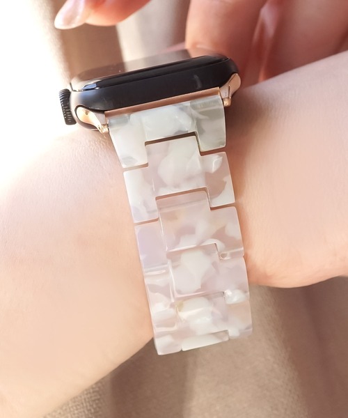 Urban Coral（アーバンコーラル）の「Apple Watch Band / アップルウォッチ バンド マーブルキャンディー / Urban Coral（デジタル腕時計・レディース・ホワイト系その他/ブラウン系その他/ブルー系その他/ラベンダー/ピンク系その他/ピンク系その他2/レオパード/ブラウン系その他2/ブラウン系その他3/ピンク系その他4/ピンク系その他3/ホワイト系その他2/ブラック系その他/パープル系その他/ベージュ系その他/ホワイト系その他3/ピンク系その他5/ピンク系その他7/ピンク系その他6/ホワイト系その他4/ダークブラウン系/ブルー系その他2/ピンク系/ホワイト系その他5/ブラック系その他2/マルチ・40mm/44mm）」の17枚目の写真