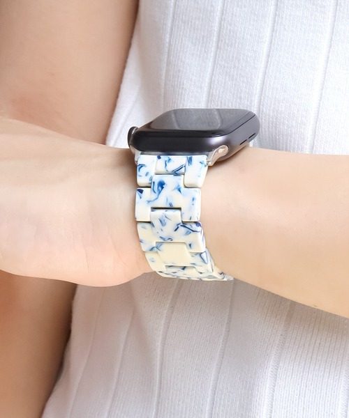 Urban Coral（アーバンコーラル）の「Apple Watch Band / アップルウォッチ バンド マーブルキャンディー / Urban Coral（デジタル腕時計・レディース・ホワイト系その他/ブラウン系その他/ブルー系その他/ラベンダー/ピンク系その他/ピンク系その他2/レオパード/ブラウン系その他2/ブラウン系その他3/ピンク系その他4/ピンク系その他3/ホワイト系その他2/ブラック系その他/パープル系その他/ベージュ系その他/ホワイト系その他3/ピンク系その他5/ピンク系その他7/ピンク系その他6/ホワイト系その他4/ダークブラウン系/ブルー系その他2/ピンク系/ホワイト系その他5/ブラック系その他2/マルチ・40mm/44mm）」の5枚目の写真