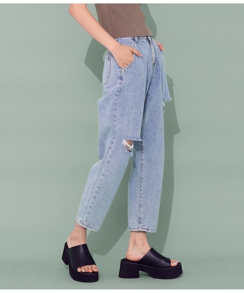 ANAP（アナップ）の「サイドカットデニムテーパードパンツ（デニムパンツ・レディース・ブルー・M/S）」の3枚目の写真