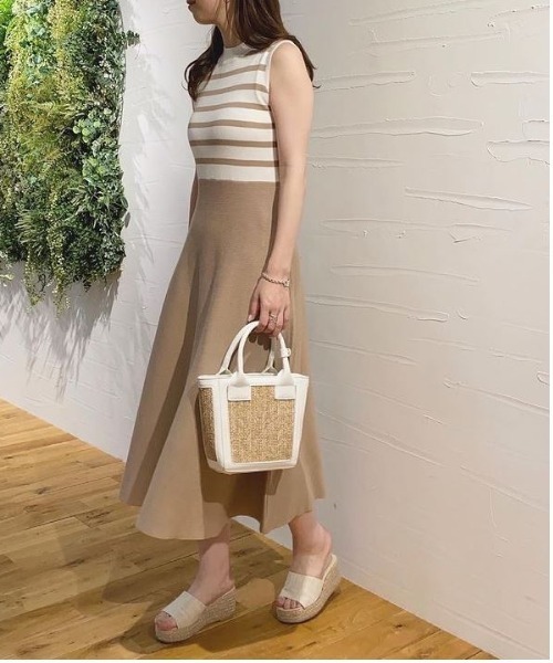 KOBE LETTUCE（コウベレタス）の「フィットアンドフレアノースリニットワンピース（ワンピース・レディース・ホワイト/ミント/ブラック/ブラウン系その他/ブルー系その他・FREE）」の3枚目の写真