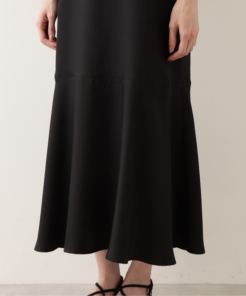 NATURAL BEAUTY BASIC（ナチュラルビューティーベーシック）の「シルキーサテン　キャミワンピース/0171240671（ワンピース・レディース・ブラック/キャメル/グレー・SMALL/MEDIUM）」の8枚目の写真