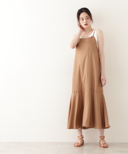 NATURAL BEAUTY BASIC（ナチュラルビューティーベーシック）の「シルキーサテン　キャミワンピース/0171240671（ワンピース・レディース・ブラック/キャメル/グレー・SMALL/MEDIUM）」の19枚目の写真