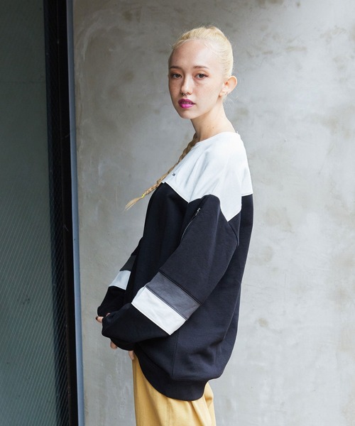 X-girl（エックスガール）の「BIG SWEAT TOP（スウェット・レディース・ライトブルー/ブラック/ベージュ・S/M）」の4枚目の写真