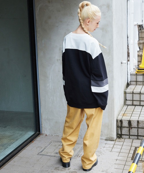 X-girl（エックスガール）の「BIG SWEAT TOP（スウェット・レディース・ライトブルー/ブラック/ベージュ・S/M）」の9枚目の写真