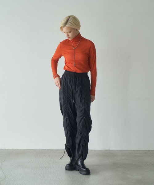 Happy John(ハッピージョン)の「high neck long color tops/ハイネックロングカラートップス(Tシャツ/カットソー・レディース・ブラック/ブルー/グリーン/ナチュラル/オレンジ/ライトブルー/ピンク/ラメ・FREE)」の15枚目の写真