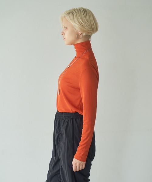 Happy John(ハッピージョン)の「high neck long color tops/ハイネックロングカラートップス(Tシャツ/カットソー・レディース・ブラック/ブルー/グリーン/ナチュラル/オレンジ/ライトブルー/ピンク/ラメ・FREE)」の12枚目の写真