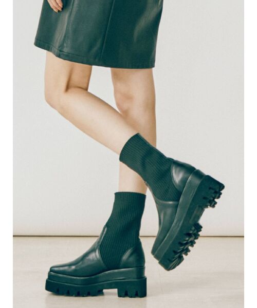 EVRIS(エヴリス)の「スクエアトゥショートブーツ(ブーツ・レディース・ブラウン/ブラック・SMALL/MEDIUM/LARGE)」の12枚目の写真