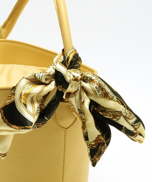 Simplicite（サンプリシテ）の「バケツガタスカーフ付きショルダーバッグ（ショルダーバッグ・レディース・ブラック・FREE）」の5枚目の写真