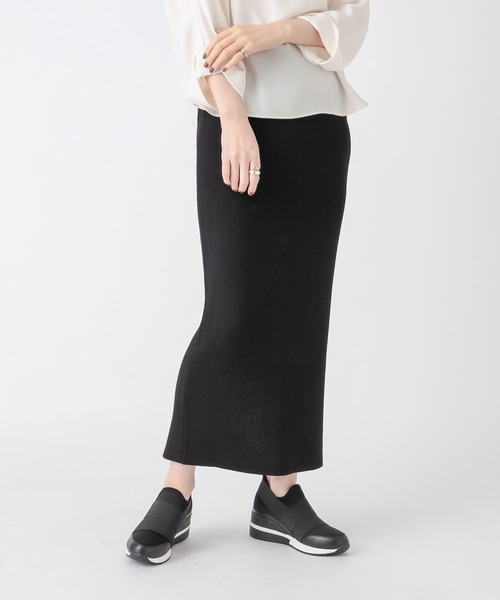 RIVE DROITE(リヴドロワ)の「縦長シルエットで美脚効果 ビスコースナイロンリブストレートスカート(スカート・レディース・ブラック/カーキ・FREE)」の14枚目の写真