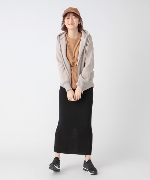 RIVE DROITE(リヴドロワ)の「縦長シルエットで美脚効果 ビスコースナイロンリブストレートスカート(スカート・レディース・ブラック/カーキ・FREE)」の21枚目の写真