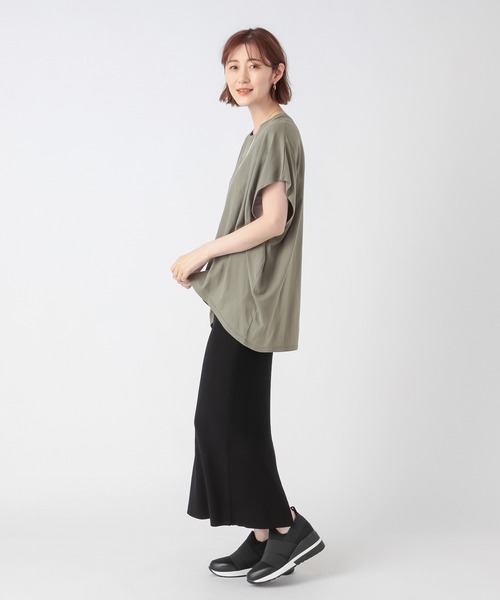 RIVE DROITE(リヴドロワ)の「縦長シルエットで美脚効果 ビスコースナイロンリブストレートスカート(スカート・レディース・ブラック/カーキ・FREE)」の16枚目の写真