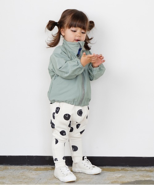 quoti use fith（クゥオティ　ユース　フィス）の「コットンナイロン 長袖 ジップブルゾン（ブルゾン・キッズ・ブラック/ベージュ/グリーン・90/100/110/120/80/130）」の12枚目の写真