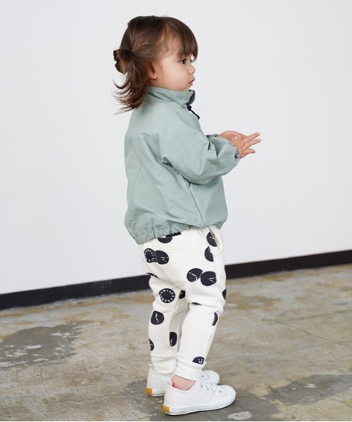 quoti use fith（クゥオティ　ユース　フィス）の「コットンナイロン 長袖 ジップブルゾン（ブルゾン・キッズ・ブラック/ベージュ/グリーン・90/100/110/120/80/130）」の13枚目の写真