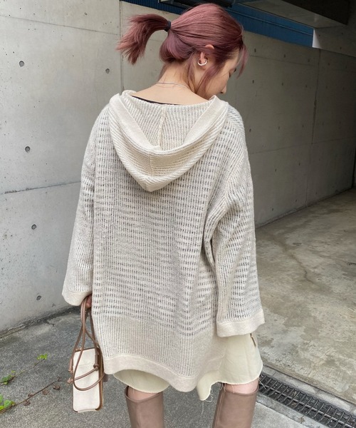 DouDou（ドゥドゥ）の「モヘヤフーディー（ニット/セーター・レディース・チャコールグレー/ピンク/グレイッシュベージュ・FREE）」の7枚目の写真