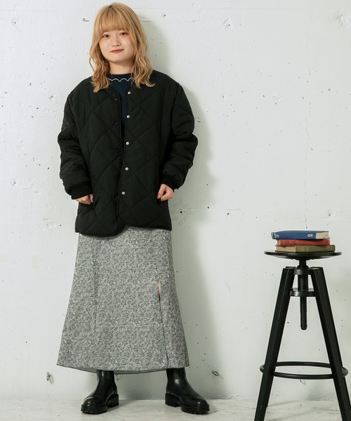 mikke（ミッケ）の「サイドスリットフラワージャガードマーメイドスカート（スカート・レディース・ネイビー/グレー/グリーン・FREE）」の15枚目の写真