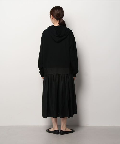 REKISAMI（レキサミ）の「REKISAMI(レキサミ）パーカーワンピース（ワンピース・レディース・ブラック・1）」の2枚目の写真
