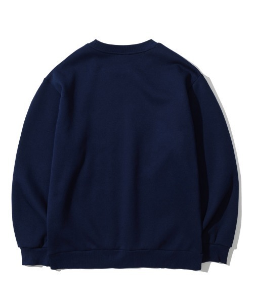 FCMM(エフシーエムエム)の「CLASSIC APPLIQUE LOGO CREWNECK SWEATSHIRT/クラシックアップリケロゴクルーネックスウェットシャツ(スウェット・メンズ・杢グレー/ブラック/レッド/ネイビー・MEDIUM/LARGE)」の8枚目の写真