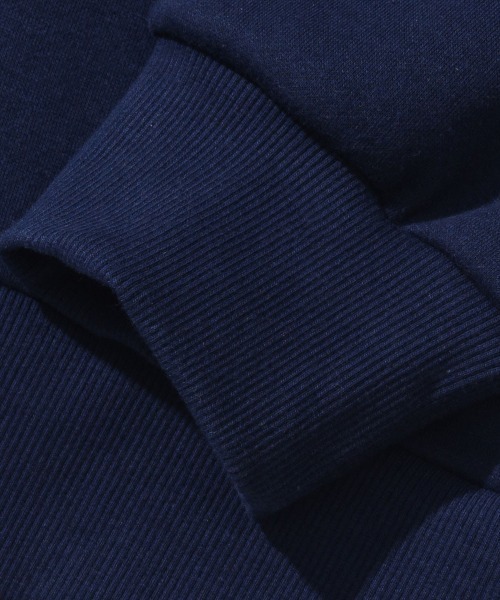 FCMM(エフシーエムエム)の「CLASSIC APPLIQUE LOGO CREWNECK SWEATSHIRT/クラシックアップリケロゴクルーネックスウェットシャツ(スウェット・メンズ・杢グレー/ブラック/レッド/ネイビー・MEDIUM/LARGE)」の20枚目の写真