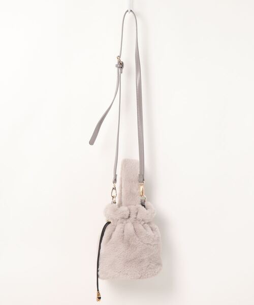 Te chichi（テチチ）の「ファーミニバッグ（ハンドバッグ・レディース・ベージュ/チャコール/グレー・ﾌﾘ-）」の2枚目の写真