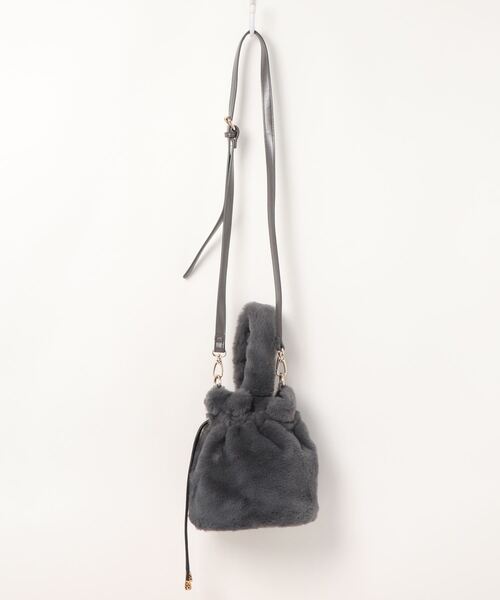 Te chichi（テチチ）の「ファーミニバッグ（ハンドバッグ・レディース・ベージュ/チャコール/グレー・ﾌﾘ-）」の3枚目の写真