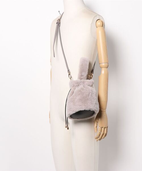 Te chichi（テチチ）の「ファーミニバッグ（ハンドバッグ・レディース・ベージュ/チャコール/グレー・ﾌﾘ-）」の4枚目の写真