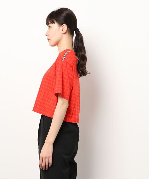 NIKE(ナイキ)の「【NIKE/ナイキ】WS NSW アイコン クラッシュ ショートスリーブトップ(Tシャツ/カットソー・レディース・ホワイト/レッド・SMALL/MEDIUM)」の21枚目の写真