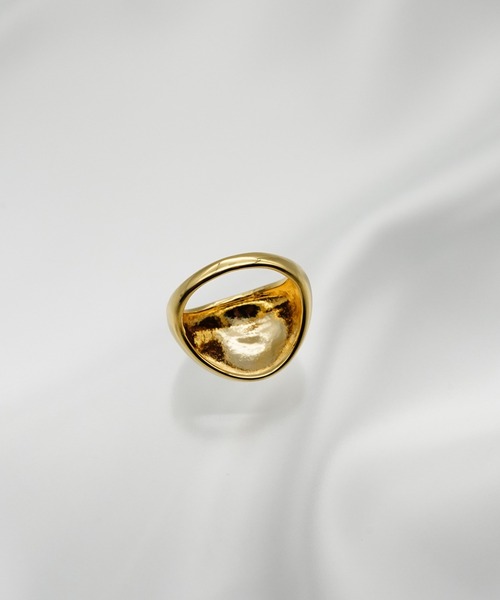 SIGNAL(シグナル)の「【ZOZO限定】Bold Line Ring / ボールドラインリング(リング・レディース・シルバー/ゴールド・#13/#11)」の3枚目の写真