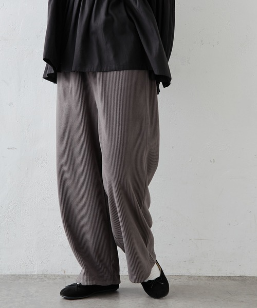 PUAL CE CIN（ピュアルセシン）の「【WEB限定】フリースコールパンツ（その他パンツ・レディース・チャコールグレー/マスタード/グレイッシュベージュ・FREE）」の2枚目の写真