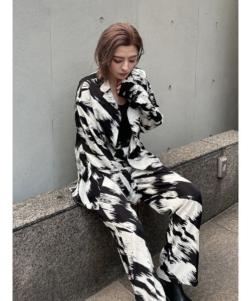 ENVYM(アンビー)の「オープンカラーSH(シャツ/ブラウス・レディース・ブラック/グリーン・FREE)」の3枚目の写真