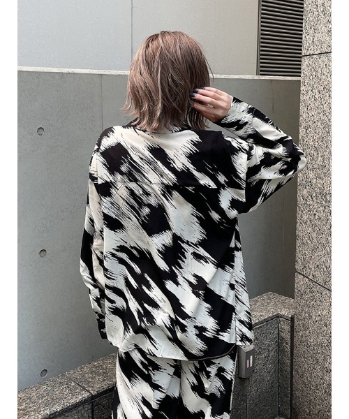 ENVYM(アンビー)の「オープンカラーSH(シャツ/ブラウス・レディース・ブラック/グリーン・FREE)」の7枚目の写真