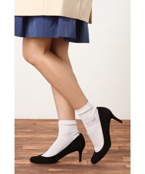 La TOTALITE（ラトータリテ）の「Cast Vague ラウンドスエードパンプス。（パンプス・レディース・ブラック/ベージュ/ネイビー/ブルー/イエロー・37/36/37.5/38/36.5）」の14枚目の写真