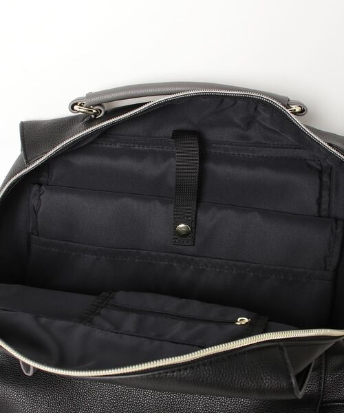 Legato Largo(レガートラルゴ)の「Legato Largo/ レガートラルゴ / PC収納 フェイクレザー バックパック リュック LG-E1312(バックパック/リュック・レディース・ブラック/キャメル/オリーブ/ネイビー/ブラウン/ライトグレー・ONESIZE)」の9枚目の写真