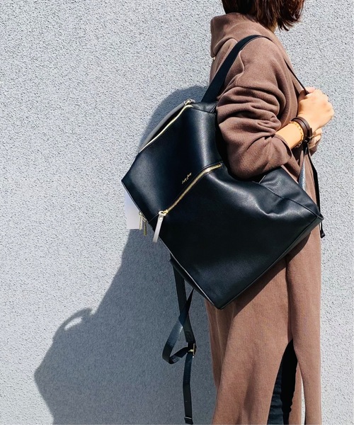 Legato Largo(レガートラルゴ)の「Legato Largo/ レガートラルゴ / PC収納 フェイクレザー バックパック リュック LG-E1312(バックパック/リュック・レディース・ブラック/キャメル/オリーブ/ネイビー/ブラウン/ライトグレー・ONESIZE)」の11枚目の写真