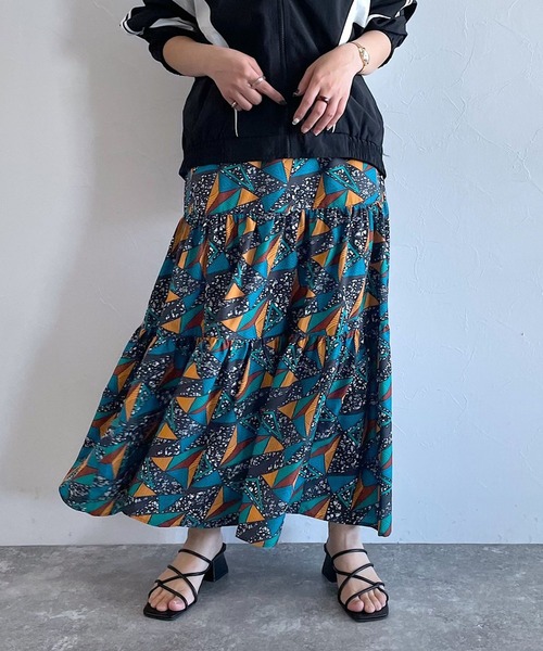 ひがしはらページ♪とても涼しい♪☆６パターン楽しめる手ぬぐいスカート☆紺系 PAGEBOY（ページボーイ）の「【PAGEBOY】花柄スリットロング