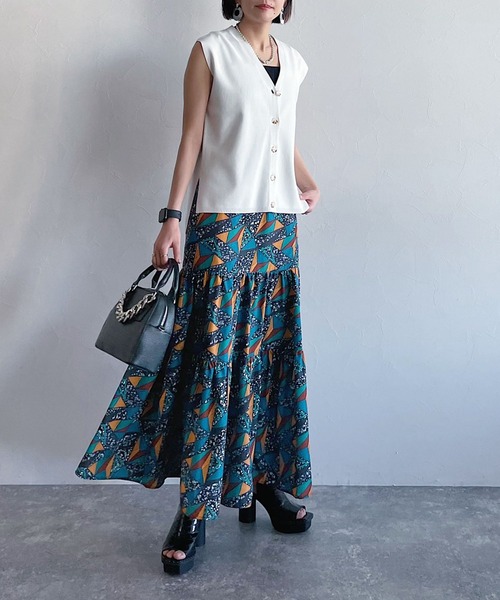 PAGEBOY（ページボーイ）の「エキゾチック柄スカート（スカート・レディース・ホワイト系その他/ブラック系その他・FREE）」の3枚目の写真