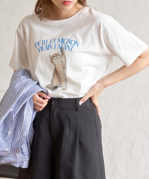 WEGO(ウィゴー)の「WEGO/グラフィックTシャツ(Tシャツ/カットソー・レディース・ホワイト/オフホワイト/イエロー/ブルー/その他1/その他2/オートミール/ホワイト系その他/ブラック/その他6/その他4/その他5/その他7/その他8/その他3/ライトピンク/その他10/その他9/その他11/スミクロ・FREE)」の4枚目の写真