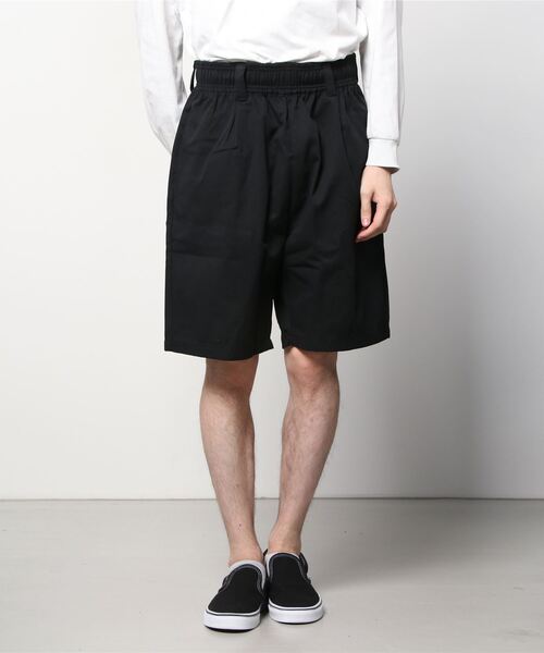 SlashDate（スラッシュデイト）の「ワイドシルエットスケーターショーツ/チノショーツ/シェフショーツ/イージーショーツ（チノパンツ・メンズ・ブラック/ベージュ/グレー/ネイビー/カーキ/アイボリー/ブルー/ホワイト系その他/ダークインディゴブルー/ブラック系その他/ベージュ系その他/ワンウォッシュ/ブラック系その他2・M/L/XL）」の18枚目の写真