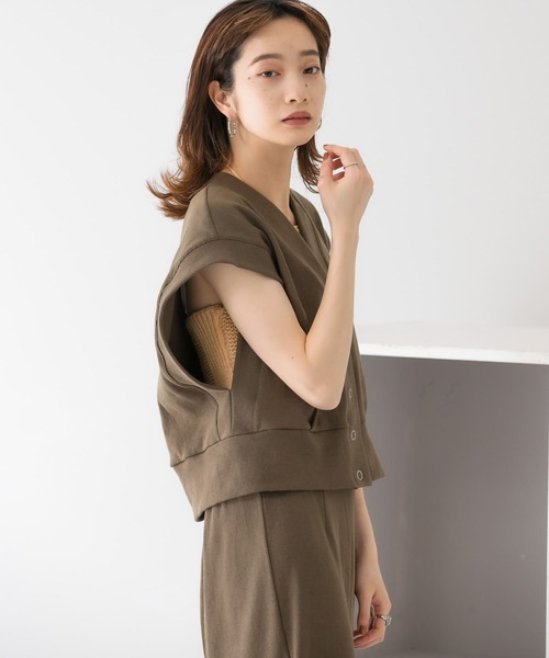 KBF（ケイビーエフ）の「リブカットソーショートベスト（Tシャツ/カットソー・レディース・ブルー/ブラウン/ブラック・ONE）」の8枚目の写真